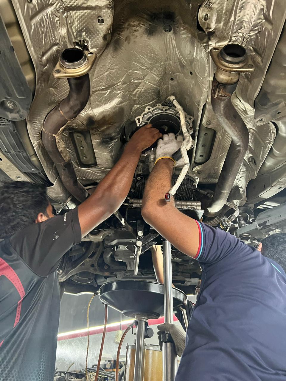 JAS Auto Workshop gallery photo 12